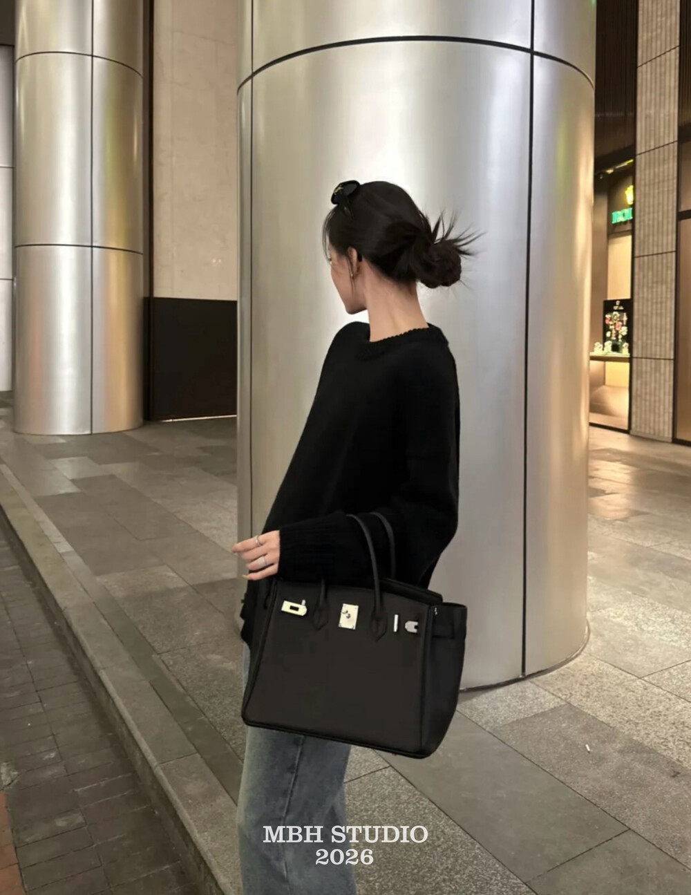 MBH Togo Top-Grain Leather Lychee Texture 30 Inch Platinum Bag Old Money Style Large Capacity Handbag - Image 3