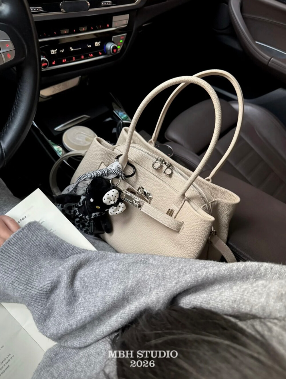 MBH 2026 Early Spring Top Layer Cowhide Litchi Grain Garden Handbag Small Niche Design - Image 4