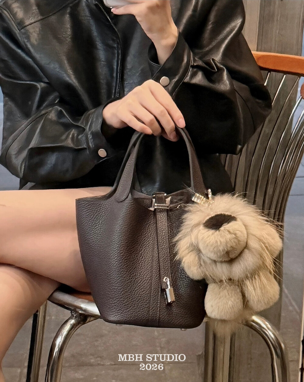 MBH Togo Full Grain Leather Ebony Silver Buckle Basket Bag Old Money Style Handbag with Lock - Image 2