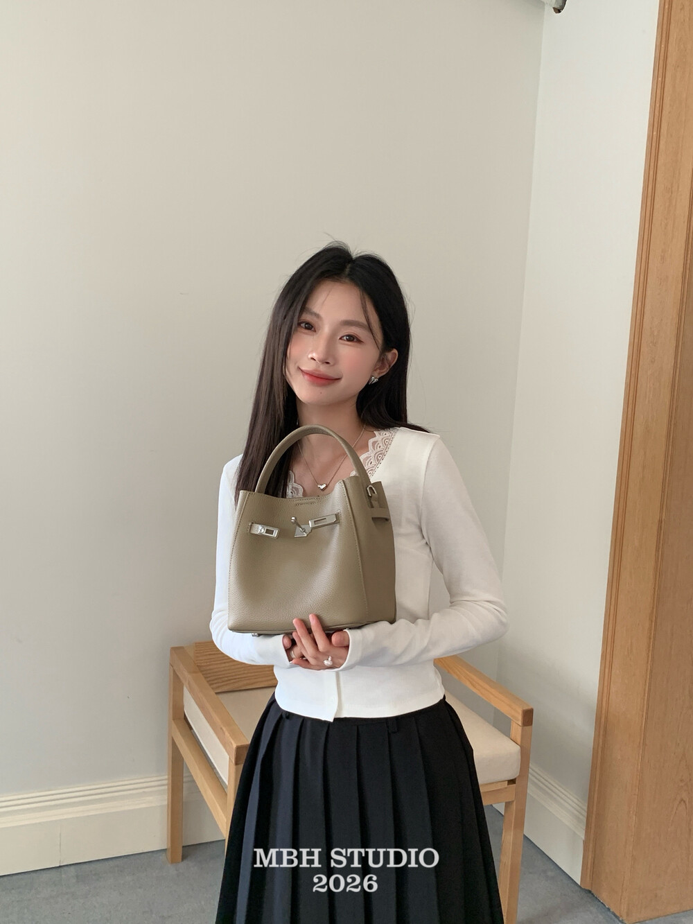 Top Grain Leather Bucket Bag with Shoulder Strap - Image 2