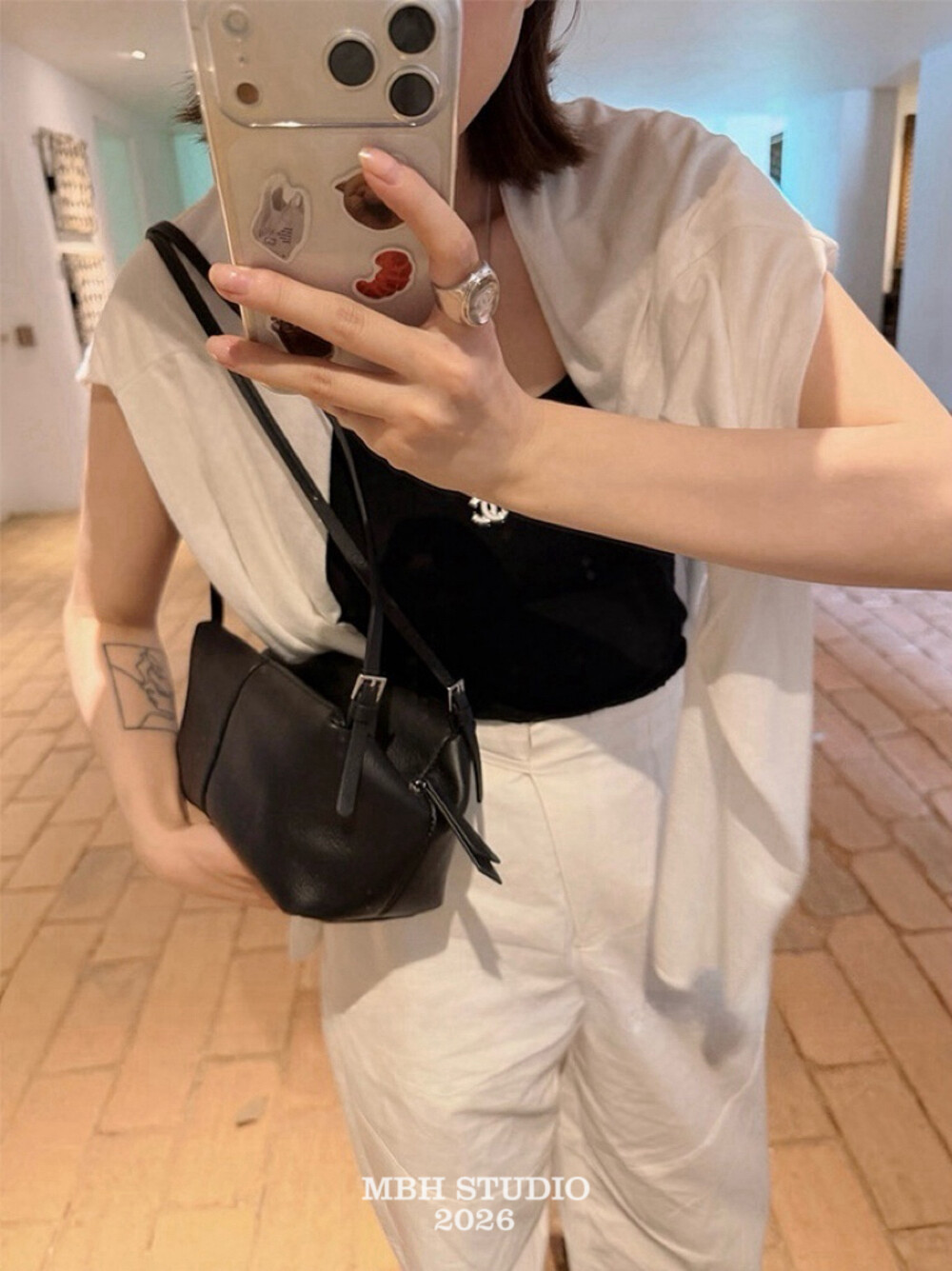 MBH Minimalist Pillow Bag Soft Top Layer Cowhide Leather Shoulder Bag - Image 2