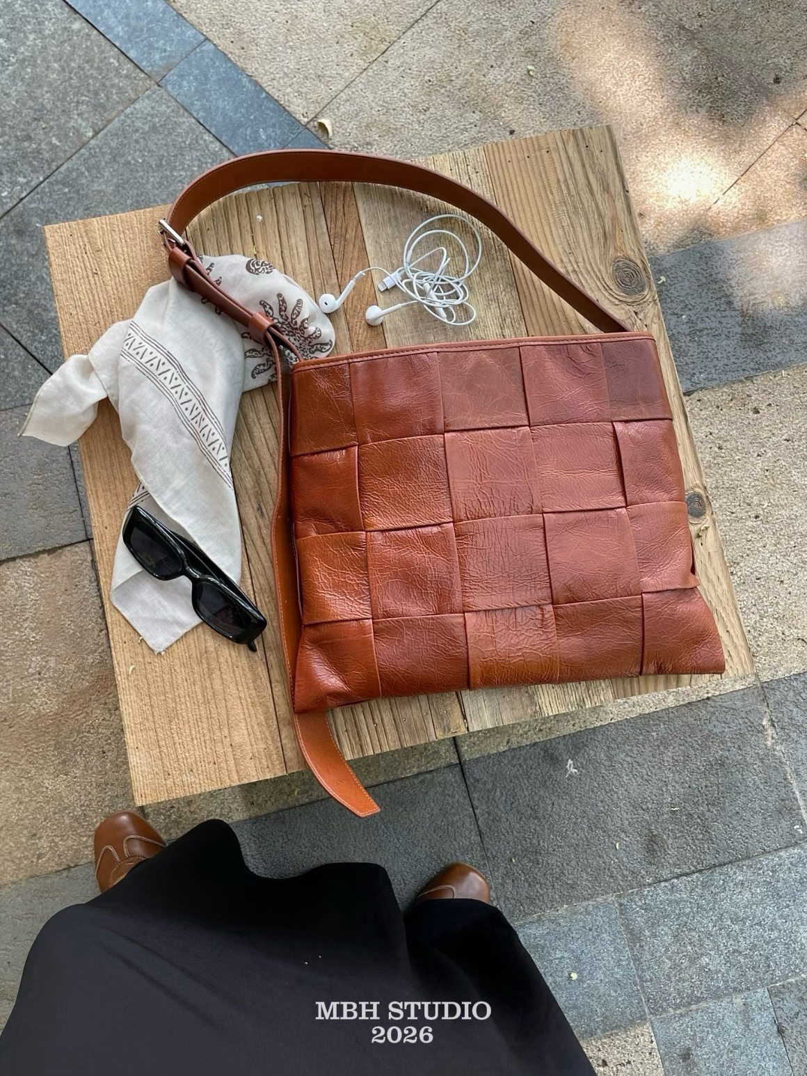 MBH Imported Top Grain Leather Woven Tote Bag Vintage Washed Texture Artistic Niche Shoulder Bag - Image 3