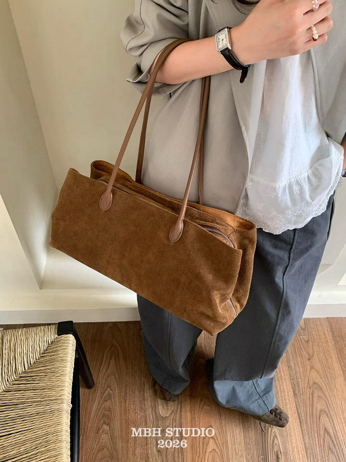 MBH Top Grain Nubuck Leather Three Compartment Tote Bag Large Capacity Vintage Commuter Shoulder Bag - Image 4