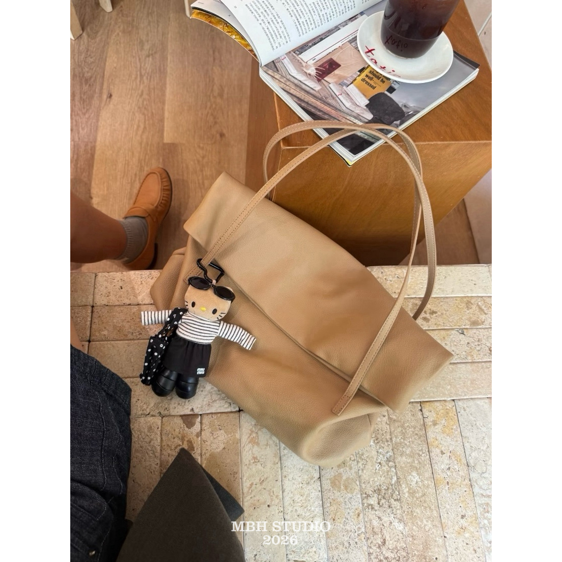 MBH Full Grain Wrinkled Leather Foldable Tote Bag Large Capacity Commuter Shoulder Bag - Image 5